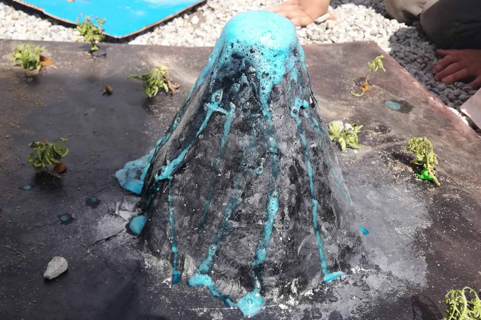 EB de Meridãos - Construção de vulcões