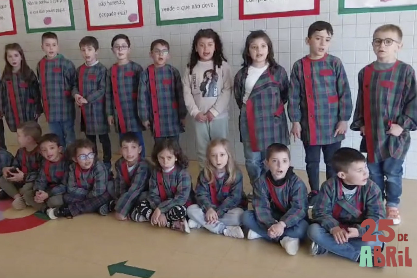 EB de Cinfães - 25 de Abril