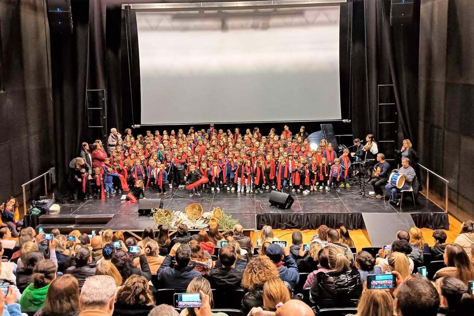 Escola Básica de Cinfães – Cantar as Janeiras