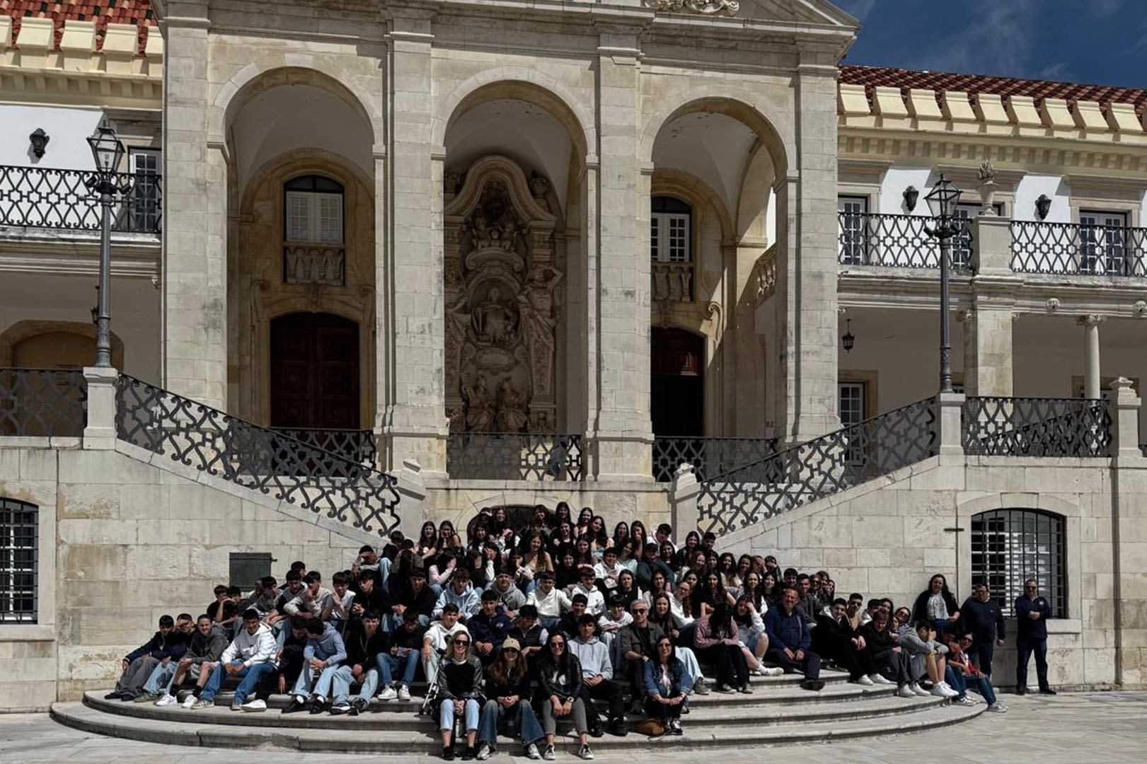 9.º Ano em Coimbra: Uma Viagem da Sabedoria aos Amores de Inês