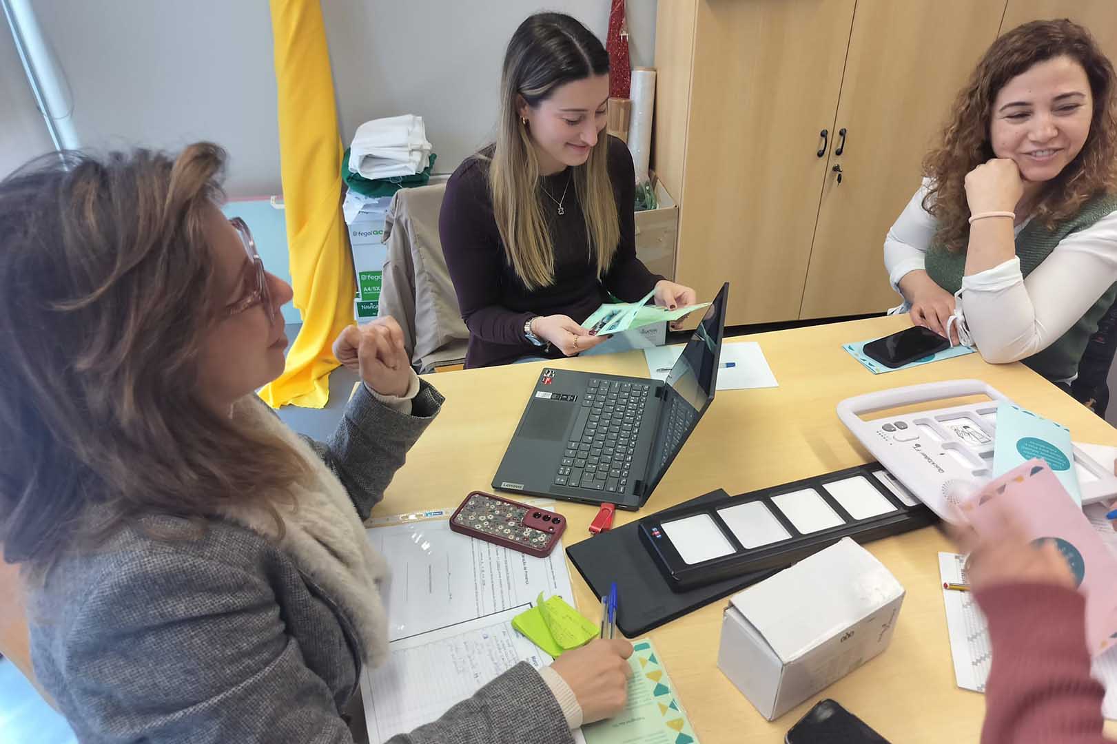 Sessão “O Uso das TIC no Desenvolvimento Infantil: Dicas para Pais, Educadores, Técnicos e Professores”