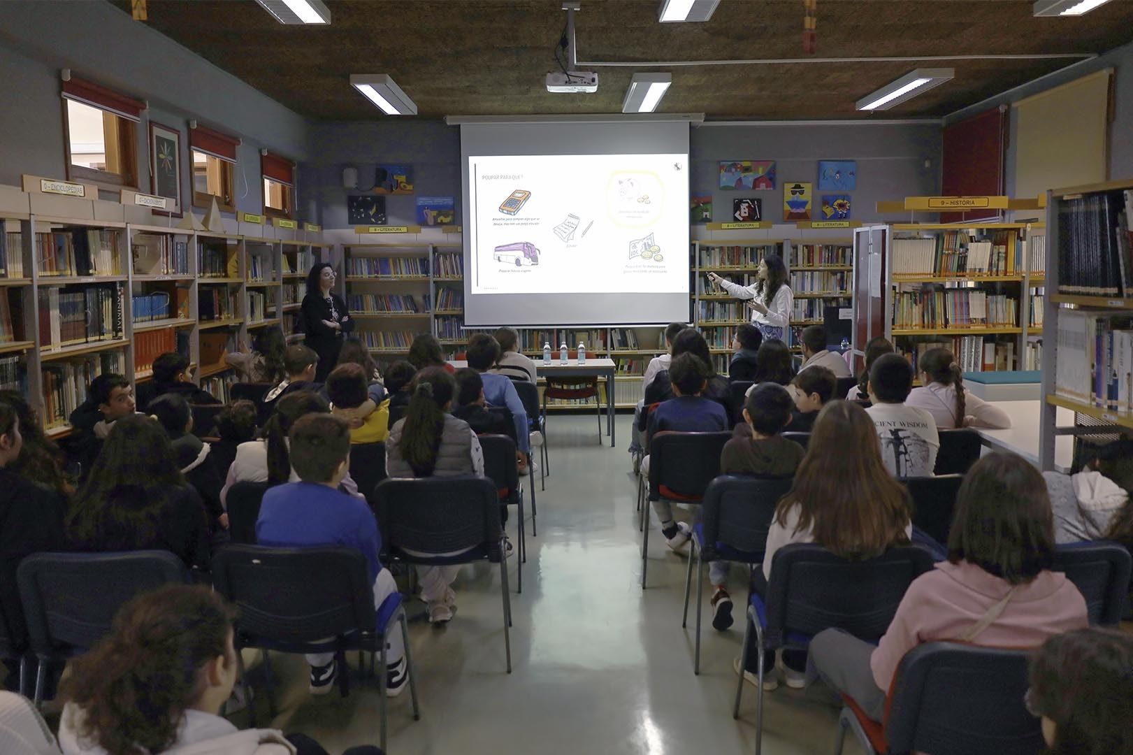 Alunos do 5.º e 6.º ano assinalam o Dia Mundial da Poupança com sessão de Literacia Financeira