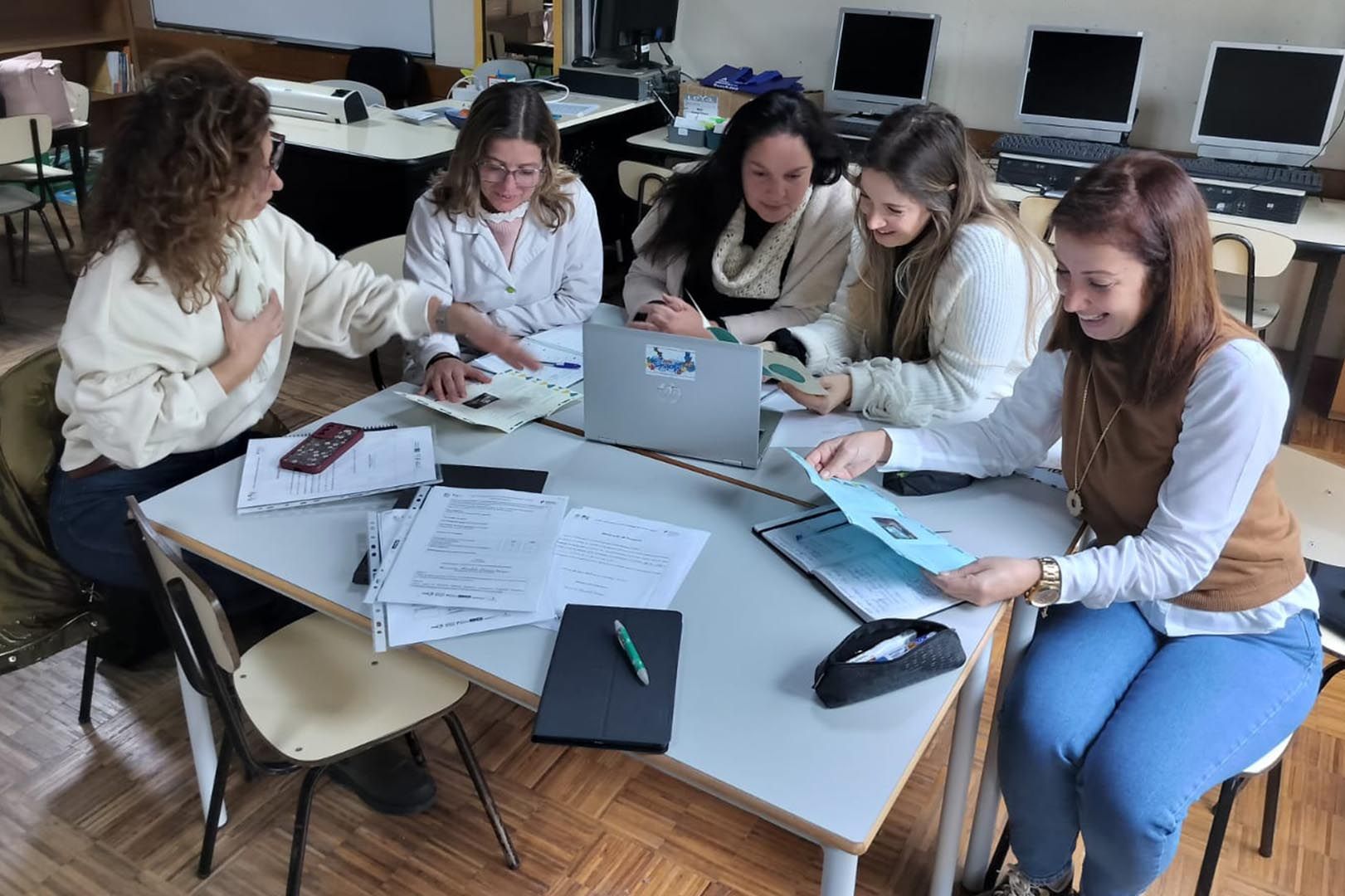 Projeto “O uso das TIC no desenvolvimento psicomotor infantil: Dicas para pais e educadores”