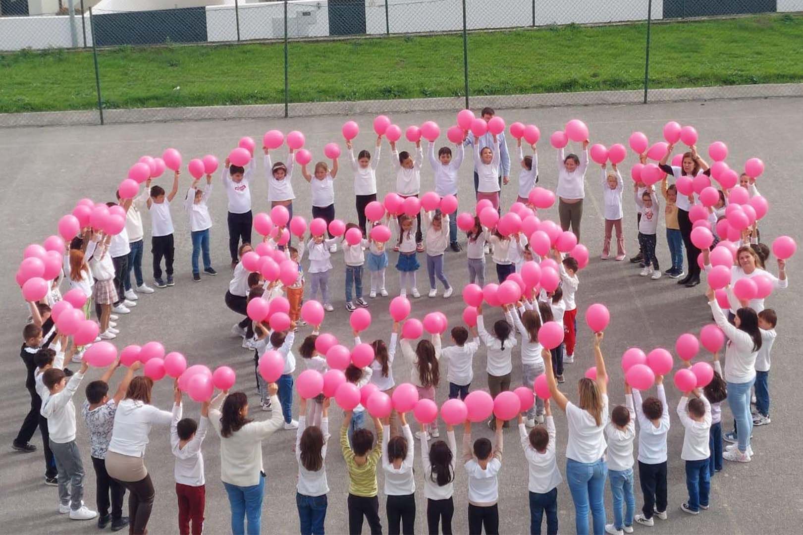 Outubro rosa na E B de Santiago de Piães