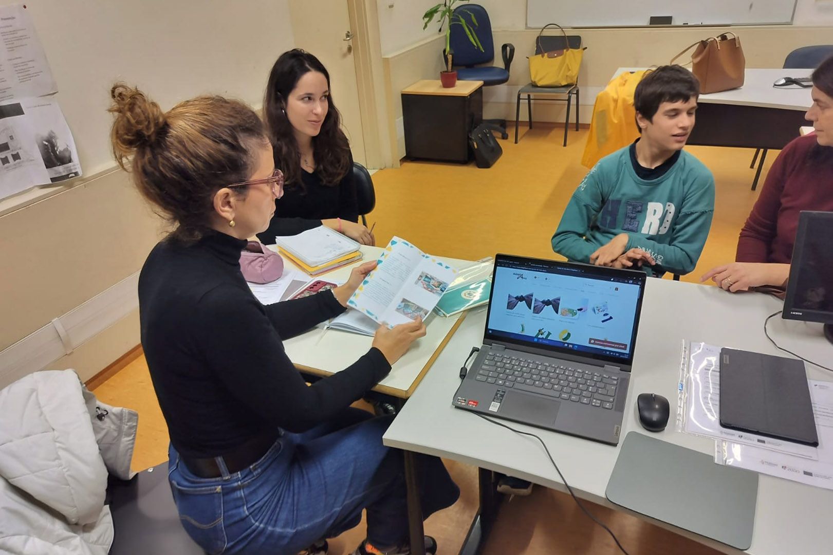 Projeto “O uso das TIC no desenvolvimento psicomotor infantil: Dicas para pais e educadores”